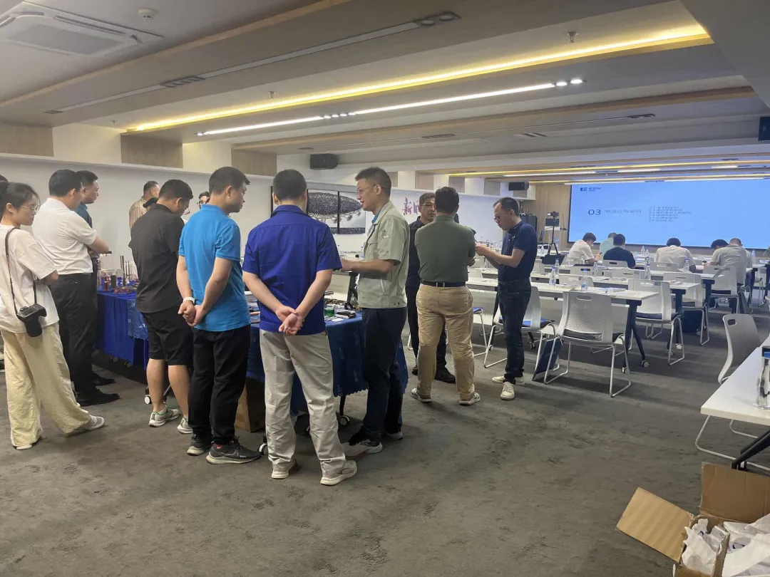 技術(shù)交流會現(xiàn)場.png