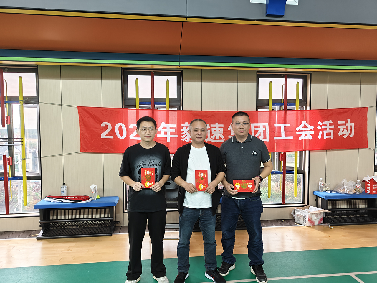 乒乓球.jpg 乒乓球.jpg